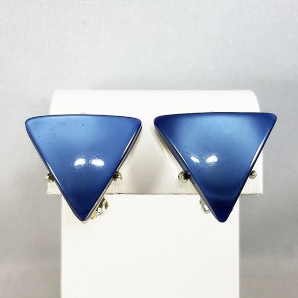 Vintage Pearlescent Blue Lucite Triangle Clip Earrings, Silver Tone Clips - Picture 1 of 10